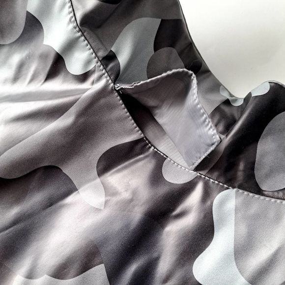 Nwt xxl Dog Raincoat Camo Reflective Bailey & Bella - Picture 2 of 8